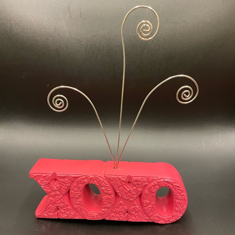 Adorable XOXO hot pink picture holder.